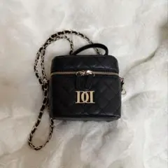 Darich ダーリッチ キルティングスクエアミニバッグ ブラック