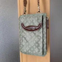 Item thumbnail for item 46f90f25-f409-4320-b0ff-9a71a69932ad