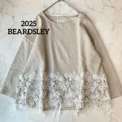 2025✨BEARDSLEY ビアズリー　裾レースコットンカットソー クローバーのサムネイル