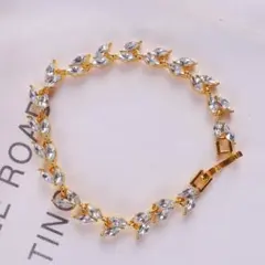 ジルコニア ブレスレット スワロスフキークリスタル風 ストーン ゴールド