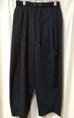 gu バレルレッグ カジュアルパンツ