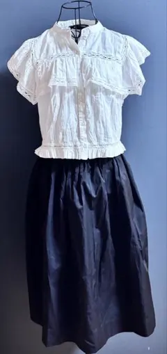 ZARA ザラ フリル付きホワイトブラウス M