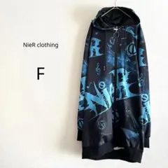 【NieR clothing】 ジップアップパーカー ロング 総柄 ユニセックス