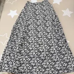 fiftフレアロングスカート 花柄 ブラック・ホワイト
