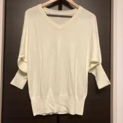 オフホワイトVネック 七分袖ニット(ロペピクニック)