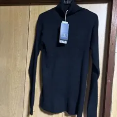 未使用 タートルネック 黒セーター