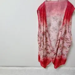美品✨赤と花柄　グラデーションストール　【フリー】　透け感　軽量　お出かけ
