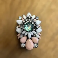 フラワーデザイン ブローチ　グリーン　ピンク　ホワイト