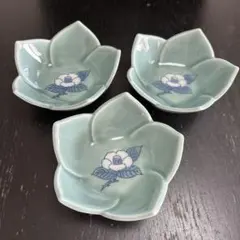 伊万里焼 青磁　虎仙 花弁形状皿 3枚セット
