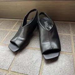 fitfit ブラック オープントゥサンダル 23.5