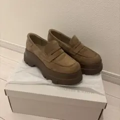 CHARLES & KEITH レオイ プラットフォーム ペニーローファーのサムネイル