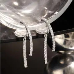 痛くなりにくい　大人上品　クリップイヤリング華奢高見えデザイン　結婚式 シルバー