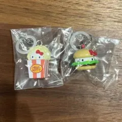 ハローキティ　アメリカンデザイン　めじるしアクセサリー　2個セット