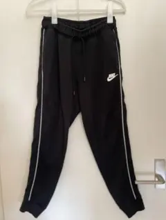 Nike ブラックジョガーパンツ