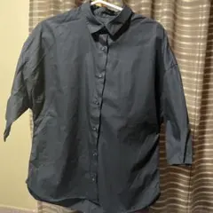 GU ブラック 半袖ボタンシャツ
