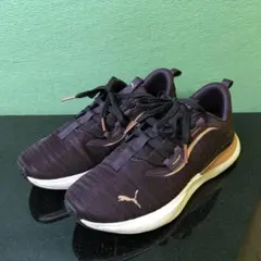 か3か● Puma パープル スニーカー23cmのサムネイル