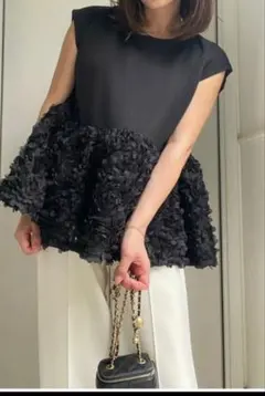 Myu フラワー裾デザイン TOPS フレンチスリーブのサムネイル