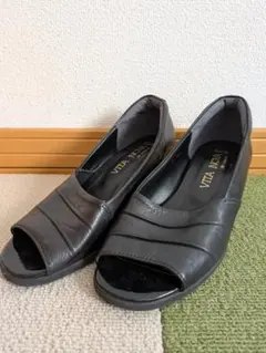 Item thumbnail for item 047831a6-a9d9-4d6c-956d-1f2f41adb8ca