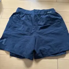 Under Armour 黒 ランニングショーツ