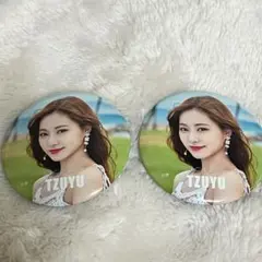 ツウィ　缶バッジ2個セット