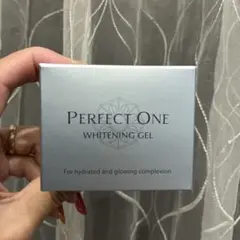 ★パーフェクトワン　ホワイトニングジェル　未使用★のサムネイル