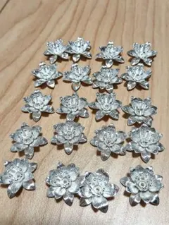 蓮の花 ゴールド パーツ ビーズキャップ 20個 - メルカリ