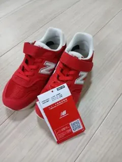 New Balance 373 レッド スニーカー タグ付き 18.5