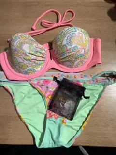 Victoria's Secret ビキニ 34B ペイズリー柄のサムネイル