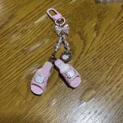 ハローキティ シークレットキーホルダー ピンクサンダル