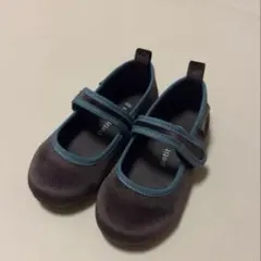 プティマイン　ワンストラップベロアシューズ