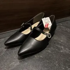 VIVIAN ブラック ポインテッドトゥ シューズ