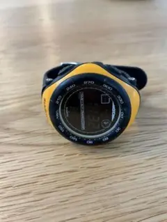 極美品　可動　SUUNTO VECTOR スント　ベクター　イエロー　腕時計