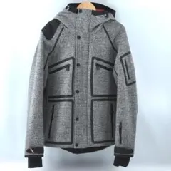 日本未入荷！MONCLER モンクレール ダウンジャケット 激レア TA1642のサムネイル