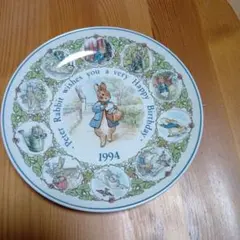 ピーターラビット 誕生日皿 2000年 Amazon.co.jp: Wedgwood ピーターラビット バースデープレート (2000