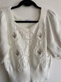 レース編み刺繍ホワイトニット半袖