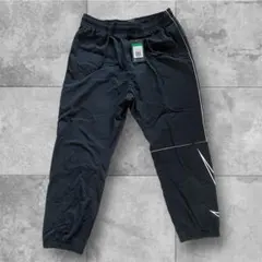 未使用NIKE SB AJ9773-010 カジュアル　トレーニングパンツXL