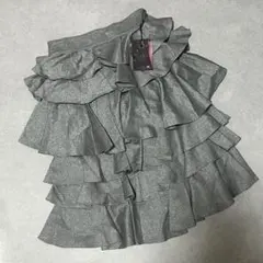 新品タグ付き rienda フリルスカート S シルバー ラメ ティアードのサムネイル