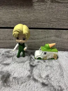 BTS（V）ミニフィギュア&トミカミニカーセット