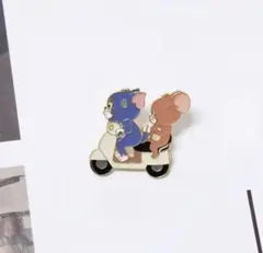 【新品未使用】【送料込】トムとジェリーピンバッジ、ピンズ❶