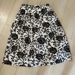 ☆専用】BEARDSLEY モノトーン ボタニカル柄 ロングフレアスカート