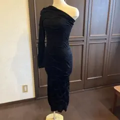 zara 片腕オフショルダー　ロングワンピース　黒