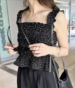 ［mline］ 花柄シャーリングキャミソール