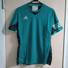 タグ付き　adidasTシャツ