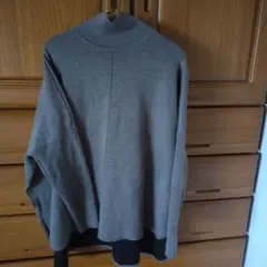 グレー ハイネック 長袖ニット