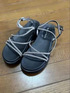 オリエンタルトラフィック　ラインストーンナローストラップサンダルのサムネイル