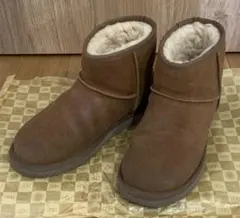 UGG ムートンブーツ スタッズ　24cm