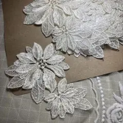 10012刺繍お花モチーフ　オフホワイト　14枚