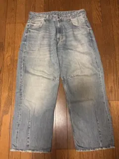 ZARA　ライトブルーワイドデニム