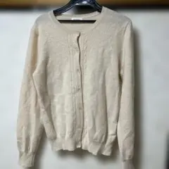 ベージュ ？薄〜いサーモンピンク？カシミヤ100% 長袖カーディガン ボタン付き