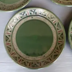 緑色の装飾的な大皿 　5枚セット　直径27.5㎝　匿名配送